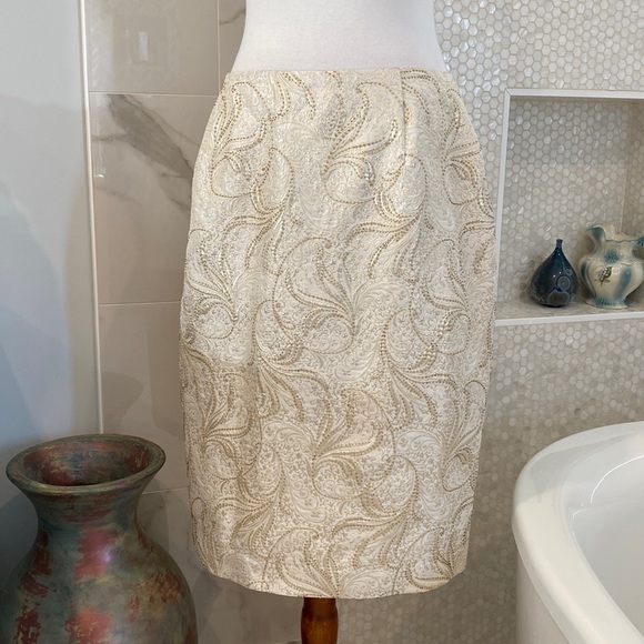 VTG Nordstrom Carmen Marc Valvo - Ivory/Metallic Gold Brocade/Bead Skirt EUC 12